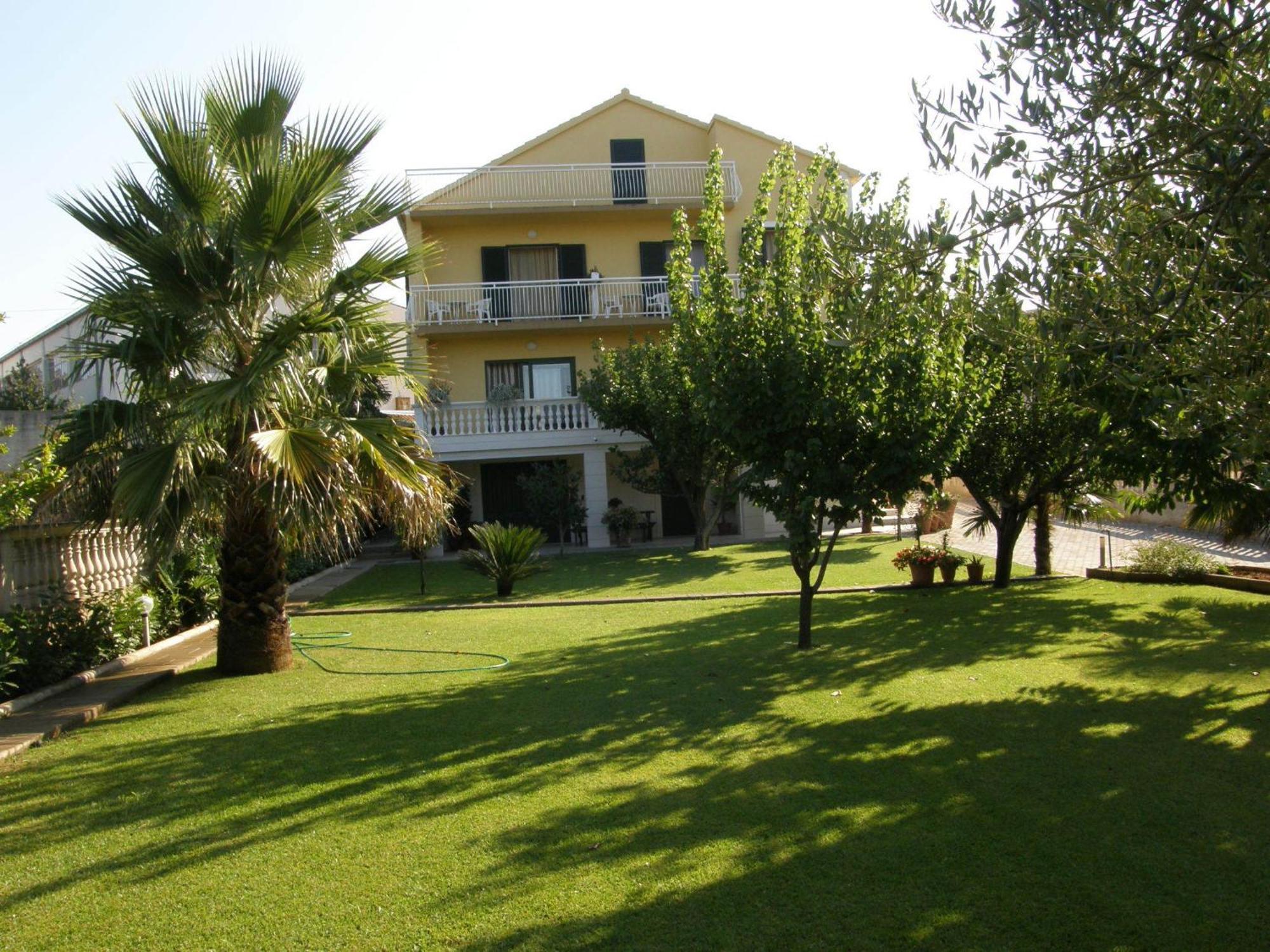 Villa Slavica 1 Vodice Exteriör bild