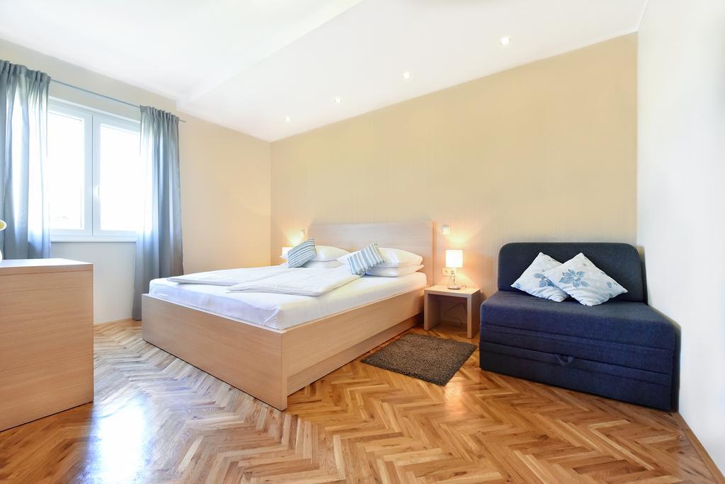 Villa Slavica 1 Vodice Exteriör bild