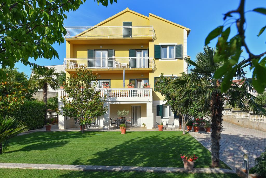 Villa Slavica 1 Vodice Exteriör bild