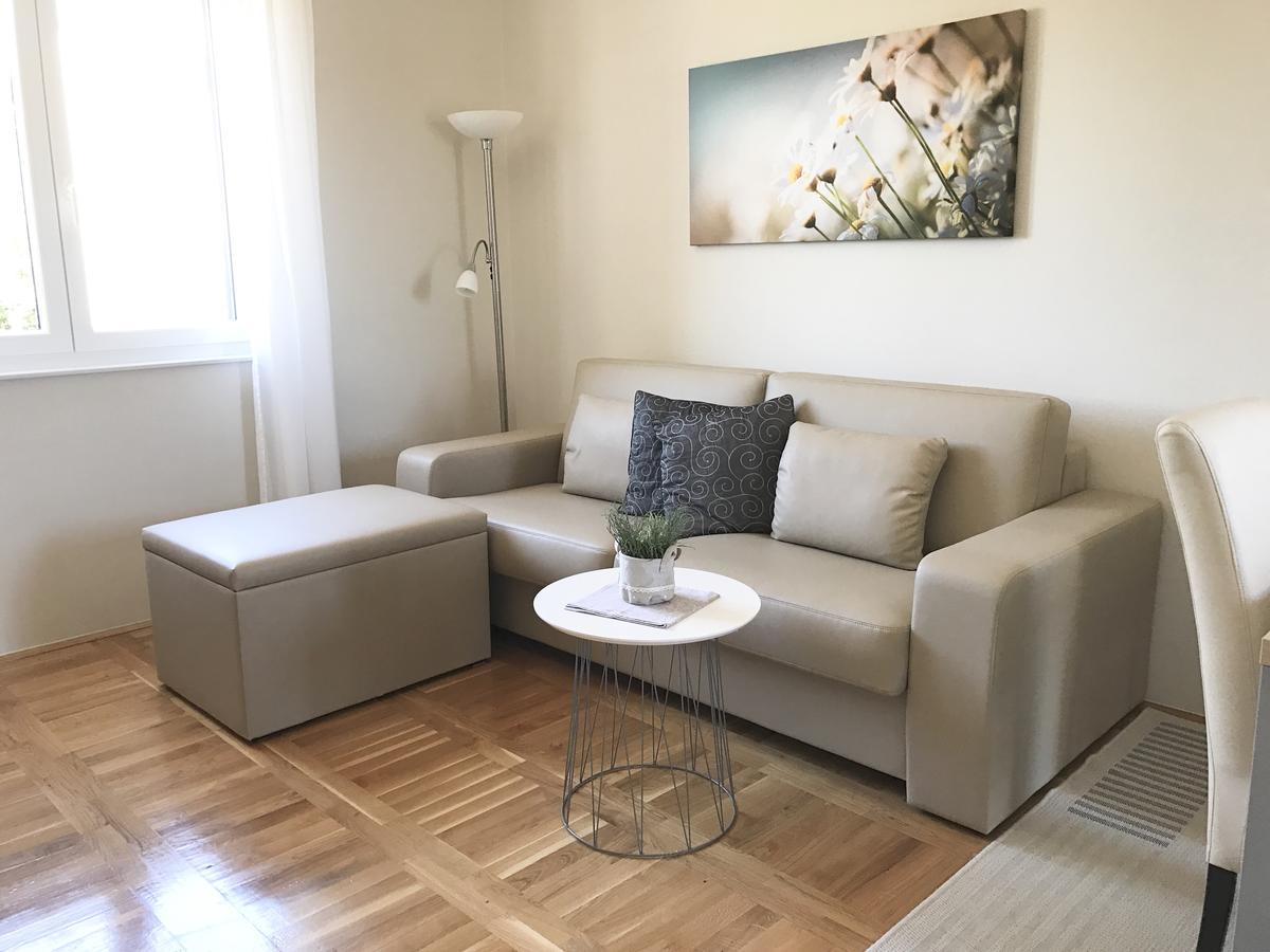 Villa Slavica 1 Vodice Exteriör bild