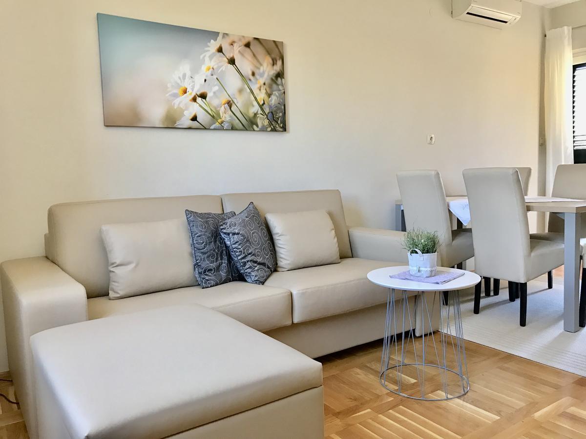 Villa Slavica 1 Vodice Exteriör bild