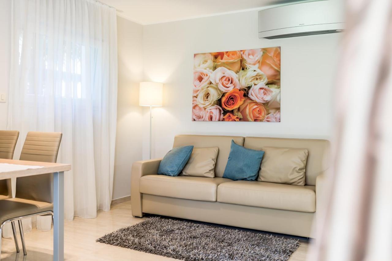 Villa Slavica 1 Vodice Exteriör bild