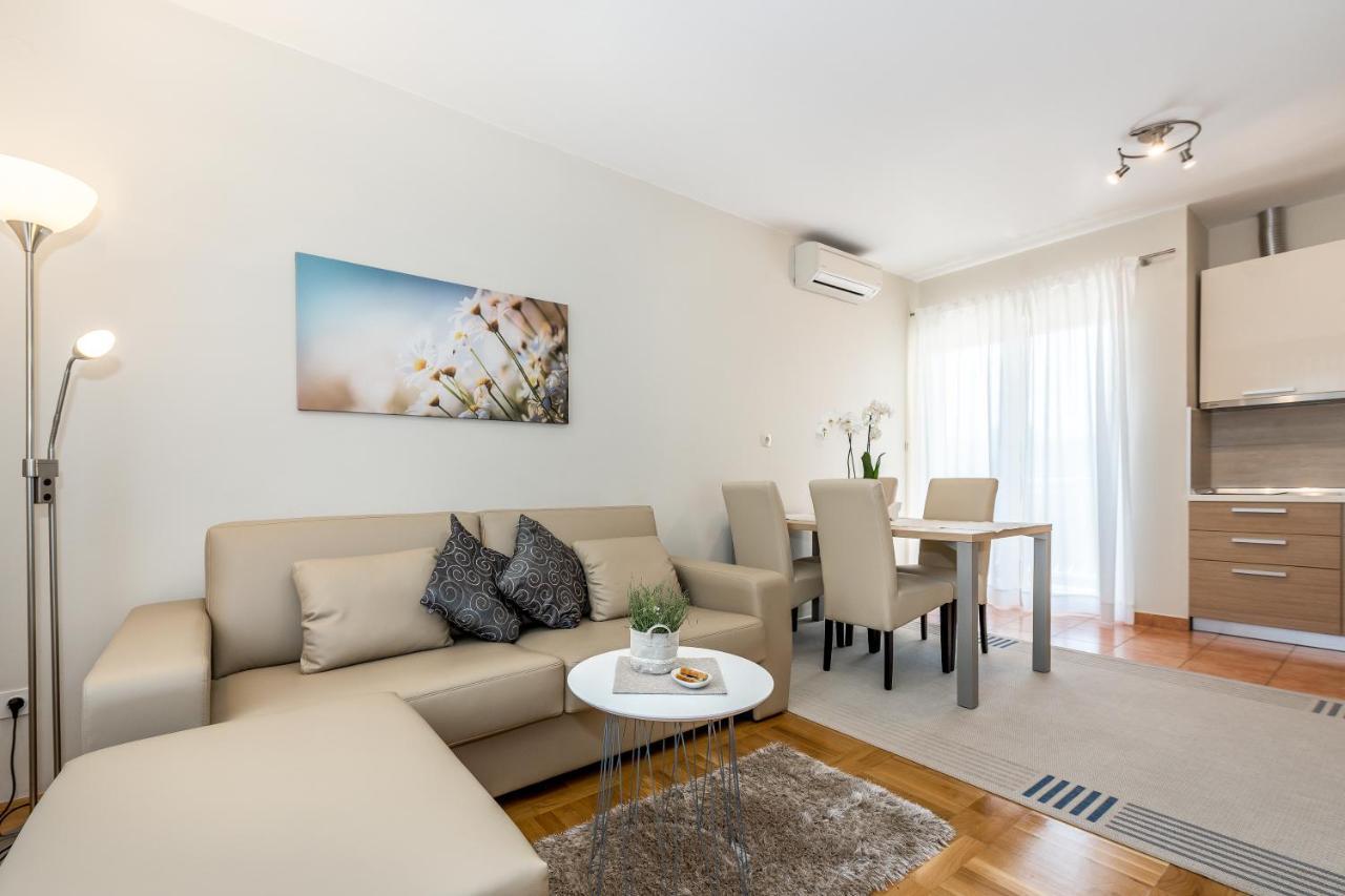 Villa Slavica 1 Vodice Exteriör bild